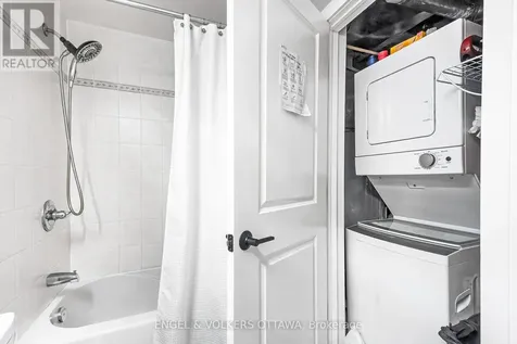 200 Rideau Street Ottawa ON K1N 5Y1