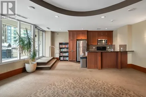 200 Rideau Street Ottawa ON K1N 5Y1