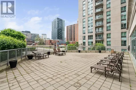 200 Rideau Street Ottawa ON K1N 5Y1