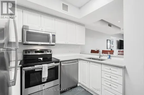 200 Rideau Street Ottawa ON K1N 5Y1