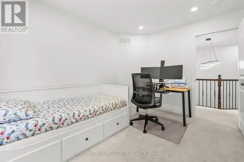 789 Fiddlehead Street Ottawa ON K1T 0N2