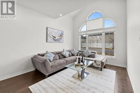 789 Fiddlehead Street Ottawa ON K1T 0N2
