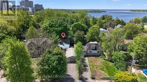 92 Orvigale Road Ottawa ON K2B 5A2