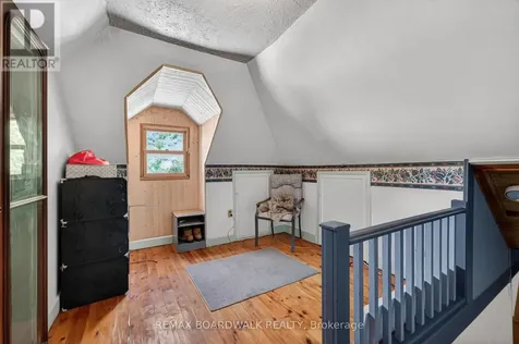 92 Orvigale Road Ottawa ON K2B 5A2