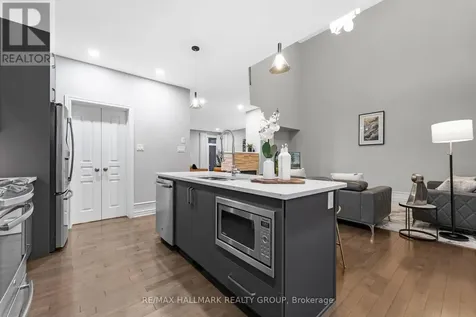 327 Ballinville Circle Ottawa ON K4M 0C4