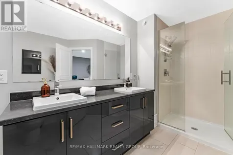 327 Ballinville Circle Ottawa ON K4M 0C4