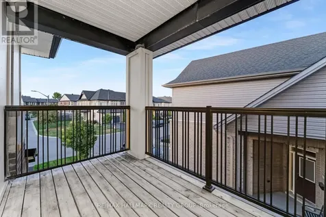 327 Ballinville Circle Ottawa ON K4M 0C4