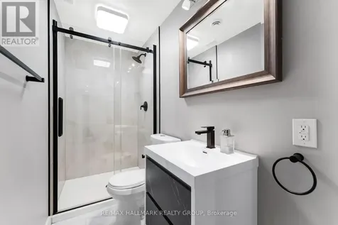 327 Ballinville Circle Ottawa ON K4M 0C4