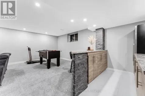 327 Ballinville Circle Ottawa ON K4M 0C4