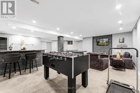 327 Ballinville Circle Ottawa ON K4M 0C4
