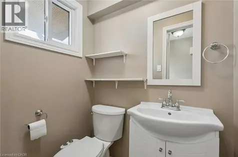 62 Corbett Drive Barrie ON L4M 5V2