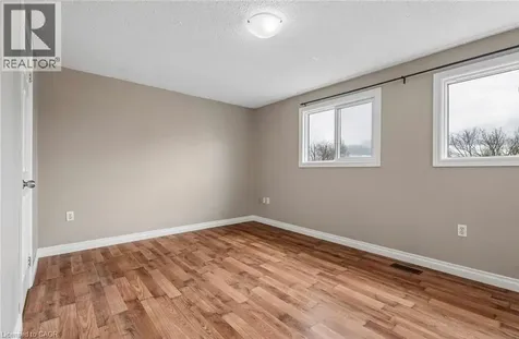 62 Corbett Drive Barrie ON L4M 5V2