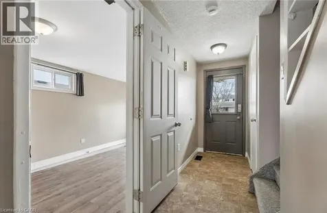 62 Corbett Drive Barrie ON L4M 5V2