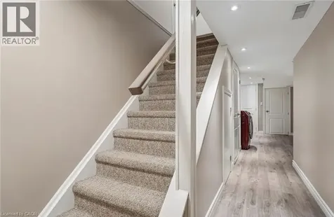 62 Corbett Drive Barrie ON L4M 5V2