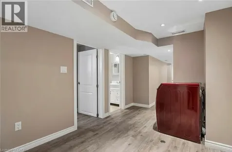 62 Corbett Drive Barrie ON L4M 5V2