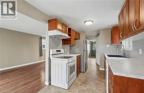 62 Corbett Drive Barrie ON L4M 5V2
