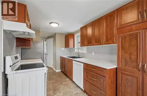 62 Corbett Drive Barrie ON L4M 5V2