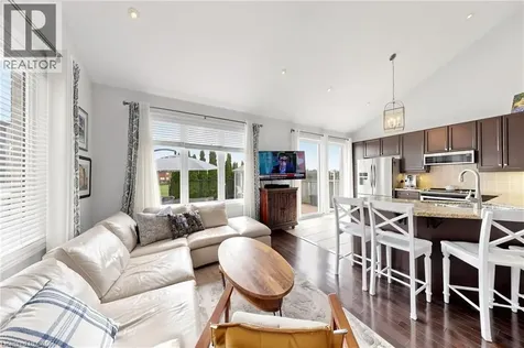 4176 Saunders Crescent Burlington ON L7M 0B3