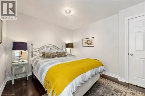 4176 Saunders Crescent Burlington ON L7M 0B3