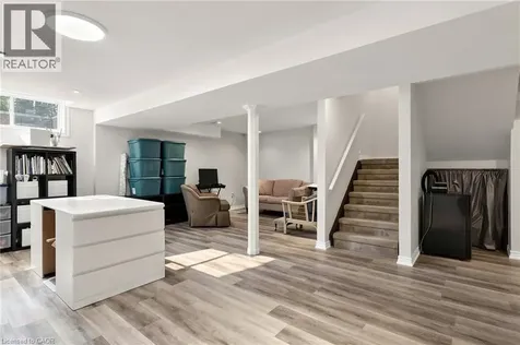 4176 Saunders Crescent Burlington ON L7M 0B3