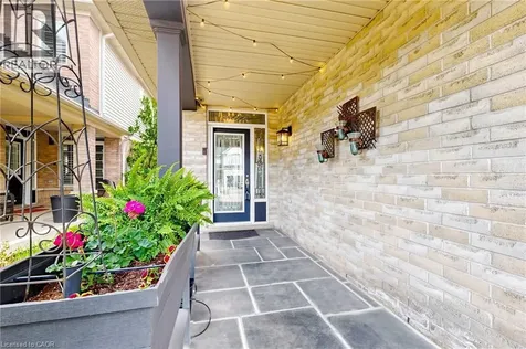 4176 Saunders Crescent Burlington ON L7M 0B3