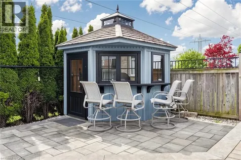 4176 Saunders Crescent Burlington ON L7M 0B3
