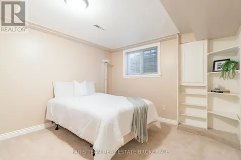 162 Settlers Way Blue Mountains ON L9Y 0M4