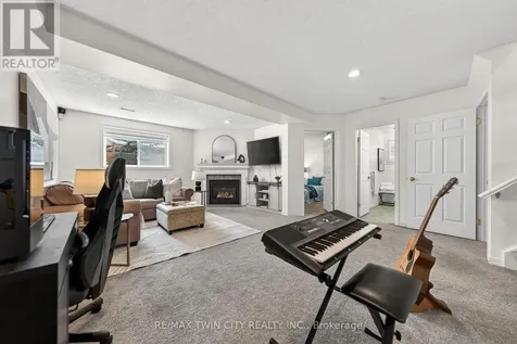 514 Brentcliffe Drive Waterloo ON N2T 2S4