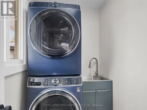 24 William Avenue Kingsville ON N9Y 3T2