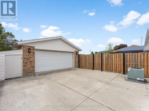 24 William Avenue Kingsville ON N9Y 3T2