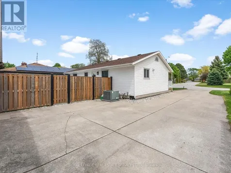 24 William Avenue Kingsville ON N9Y 3T2