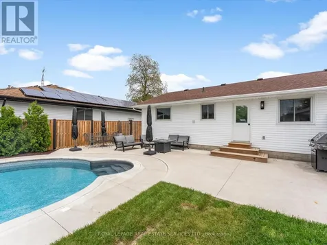 24 William Avenue Kingsville ON N9Y 3T2