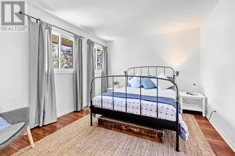116 Mcclintock Way Ottawa ON K2L 2A4