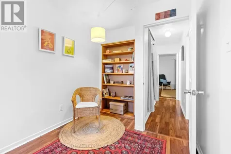 116 Mcclintock Way Ottawa ON K2L 2A4
