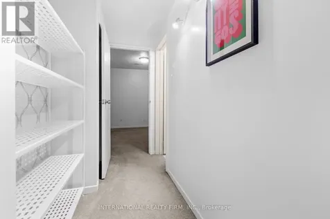 116 Mcclintock Way Ottawa ON K2L 2A4