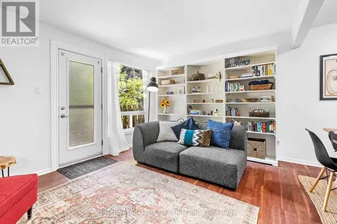 116 Mcclintock Way Ottawa ON K2L 2A4