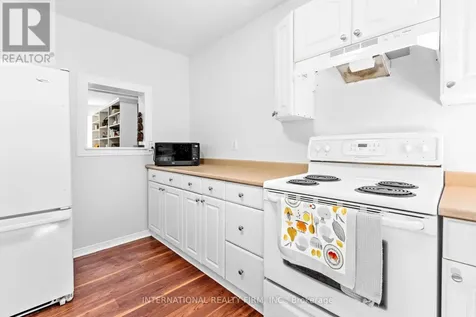 116 Mcclintock Way Ottawa ON K2L 2A4