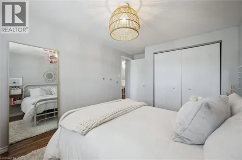 41 Edgemere Drive Cambridge ON N1P 1A9