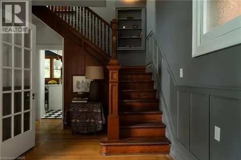 44 St Clair Avenue Hamilton ON L8M 2N3