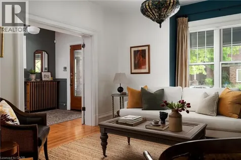 44 St Clair Avenue Hamilton ON L8M 2N3