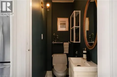 44 St Clair Avenue Hamilton ON L8M 2N3