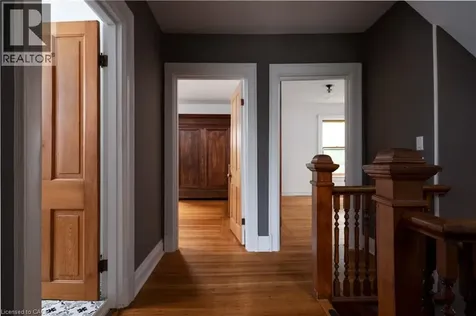 44 St Clair Avenue Hamilton ON L8M 2N3