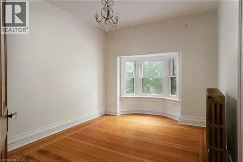44 St Clair Avenue Hamilton ON L8M 2N3