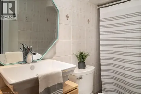 44 St Clair Avenue Hamilton ON L8M 2N3