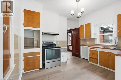 167 Balmoral Avenue South Hamilton ON L8M 3K2