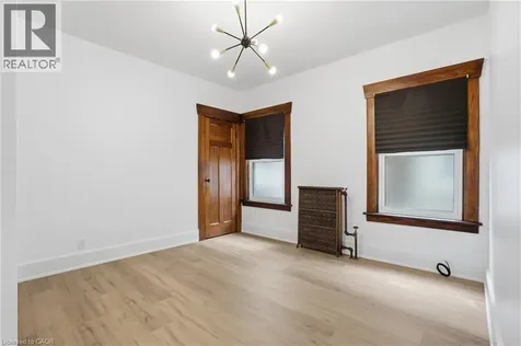 167 Balmoral Avenue South Hamilton ON L8M 3K2