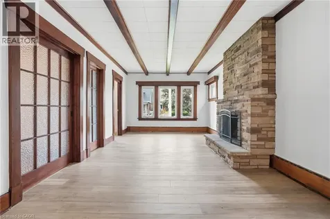 167 Balmoral Avenue South Hamilton ON L8M 3K2