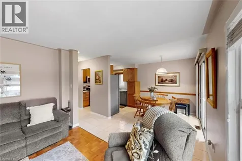 1263 Bantham Street Mississauga ON L5V 1Y8