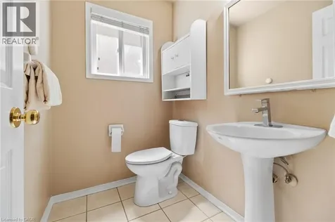 1263 Bantham Street Mississauga ON L5V 1Y8