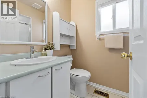 1263 Bantham Street Mississauga ON L5V 1Y8